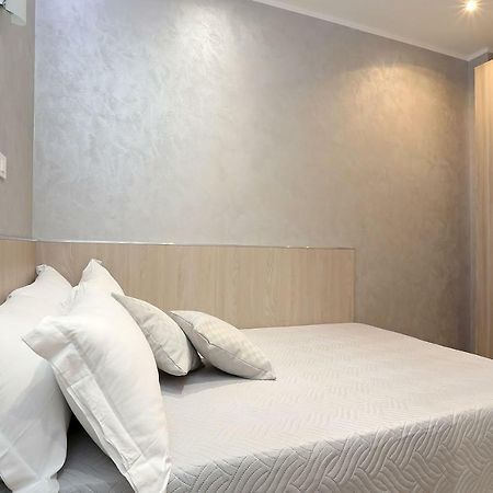 Adorasuite 2 Roma Exterior foto